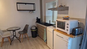 Private kitchen - Studio 30m2 city center (Auneau-Bleury-Saint-Symphorien)