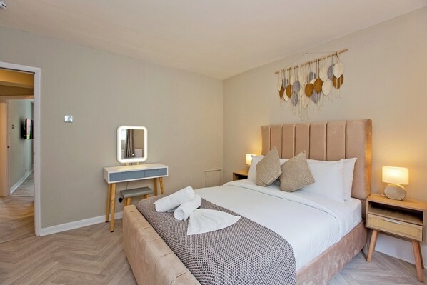 Apartment | Iron/ironing board, free WiFi - Imperial Leinster Garden Apartment (London)