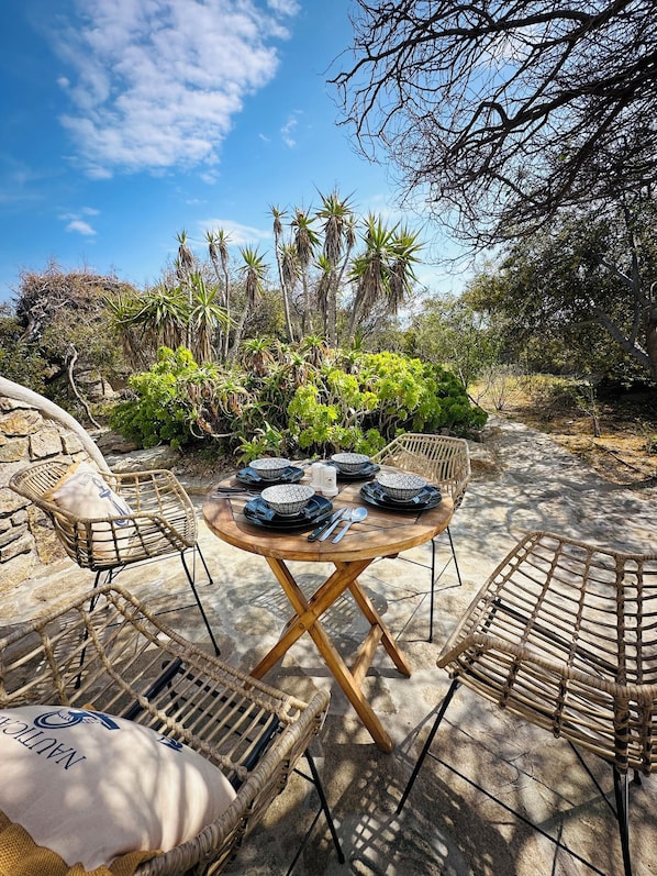 Deluxe Studio, Garden View | Terrace/patio