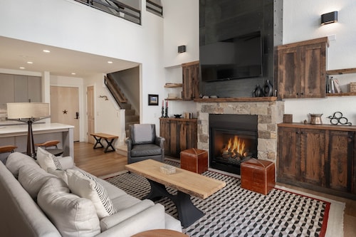 Blue Mesa 1-Curate Telluride-Ski-In/Ski-Out, Village Core, Dog OK, Parking, View
