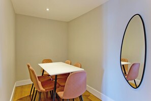 Interior - Imperial Hogarth Road Apartment (London)