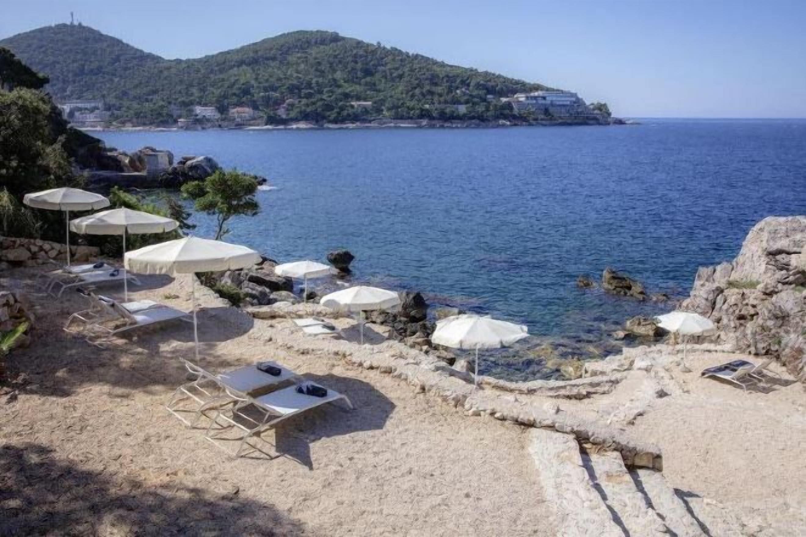 หาดส่วนตัวที่อยู่ใกล้ๆ