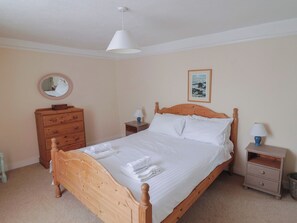 2 bedrooms, individually decorated, individually furnished, free WiFi - Milton Cottage (Lyme Regis)