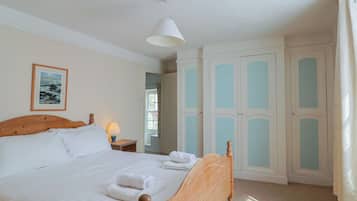 2 bedrooms, individually decorated, individually furnished, free WiFi