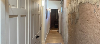 Tremendous 2-bedroom apartment overlooking the Historic Plaza