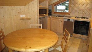 茶具/咖啡用具、冰箱、微波炉、烤箱