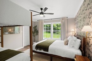 3 habitaciones, tabla de planchar con plancha y wifi gratis