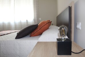 2 Schlafzimmer, Schreibtisch, Bügeleisen/Bügelbrett, kostenloses WLAN