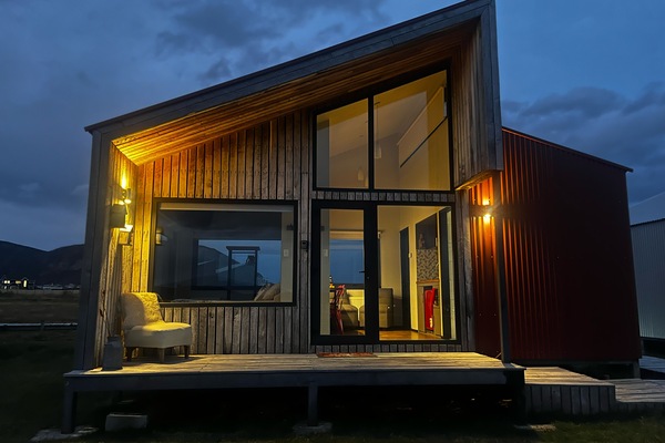 Panoramic Cabin, 1 Bedroom, Pets Allowed, Mountain View | WiFi (free), bed sheets