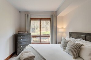 1 chambre, fer et planche à repasser, lit parapluie, Wi-Fi gratuit