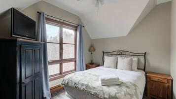 3 bedrooms, free WiFi, bed sheets