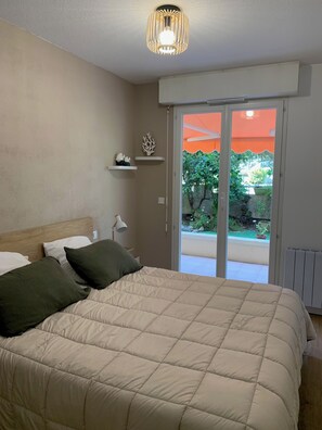 1 quarto, Wi-Fi de cortesia, roupa de cama