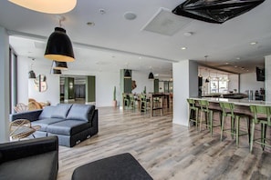 Interior - 1 Bd Studio Apt|Pool|Gym|Game Room|City Views (Houston)