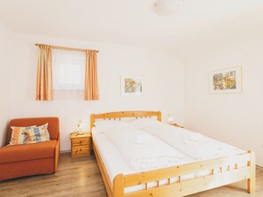 Blackout curtains, iron/ironing board, free WiFi - Chalet Nathalie by we rent (Zell am See)