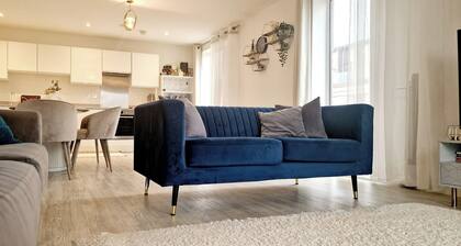 Gym, Free Parking, 25 Mins to Central London