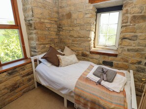 3 bedrooms, individually decorated, individually furnished, free WiFi