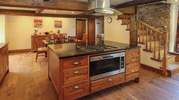 Máy rửa bát, dụng cụ nấu nướng/bát dĩa/dao nĩa