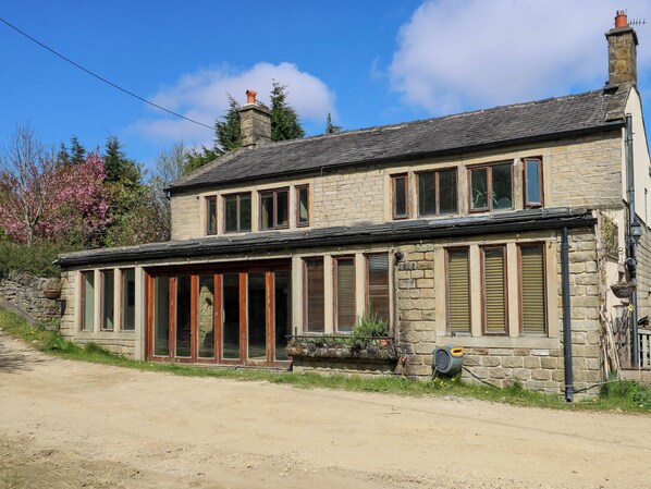 Exterior - Pule Hill Farm (Huddersfield)