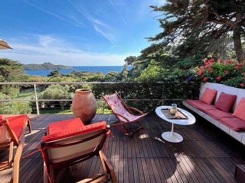 Villa 5 rooms with pool near the sea