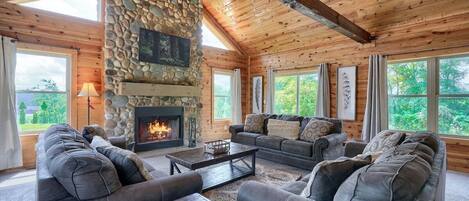 Televisie en een open haard