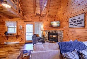 TV, fireplace, DVD player