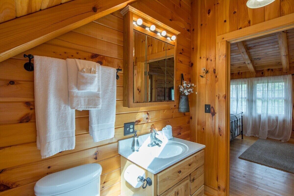 Shower, jetted bath, towels, soap