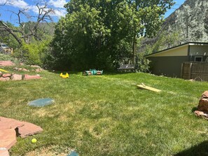 Property grounds - Serene 4-bedroom house with WiFi just outside Glenwood Springs (Glenwood Springs)
