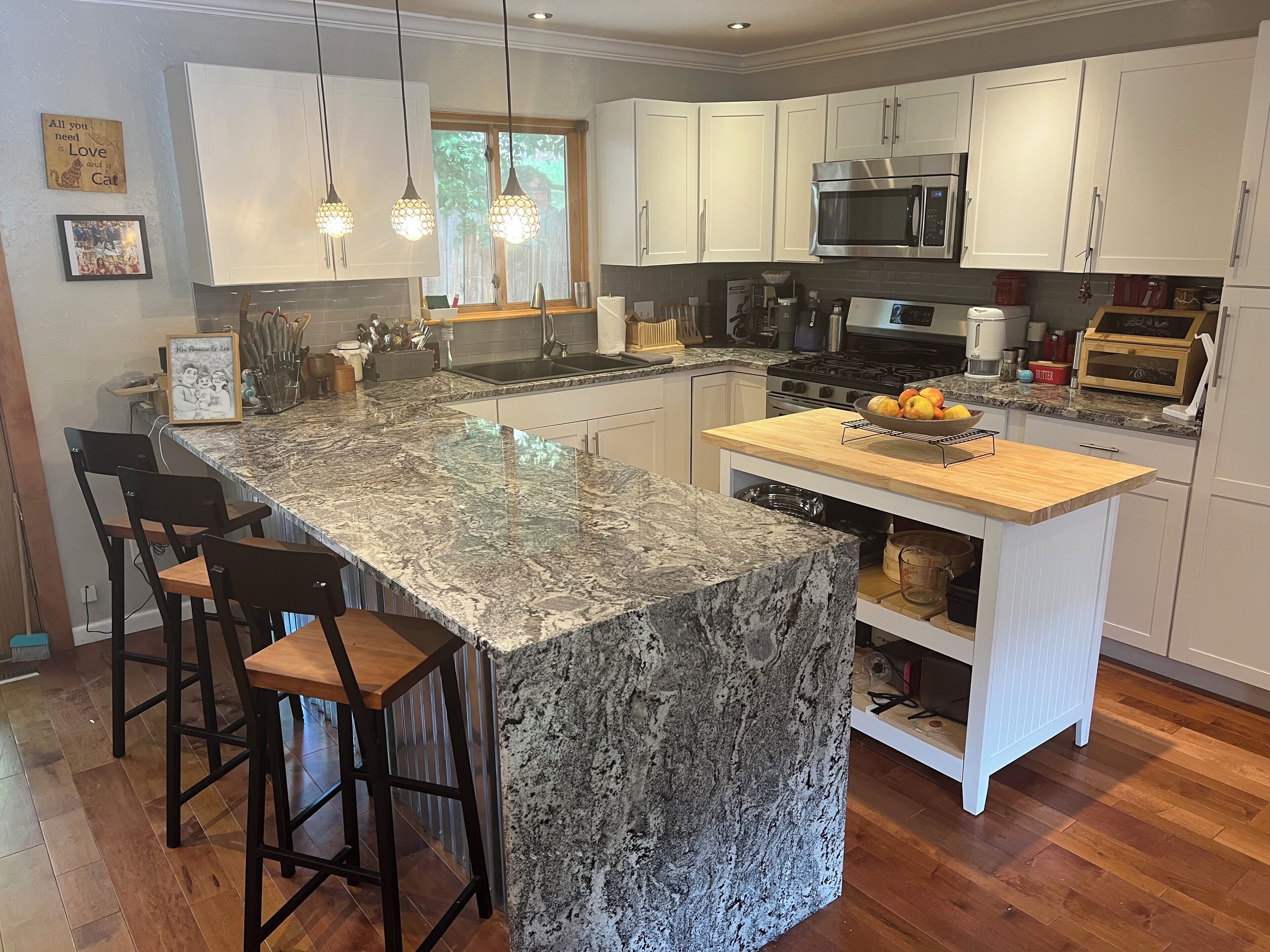 電子レンジ、オーブン、コンロ、食器洗い機