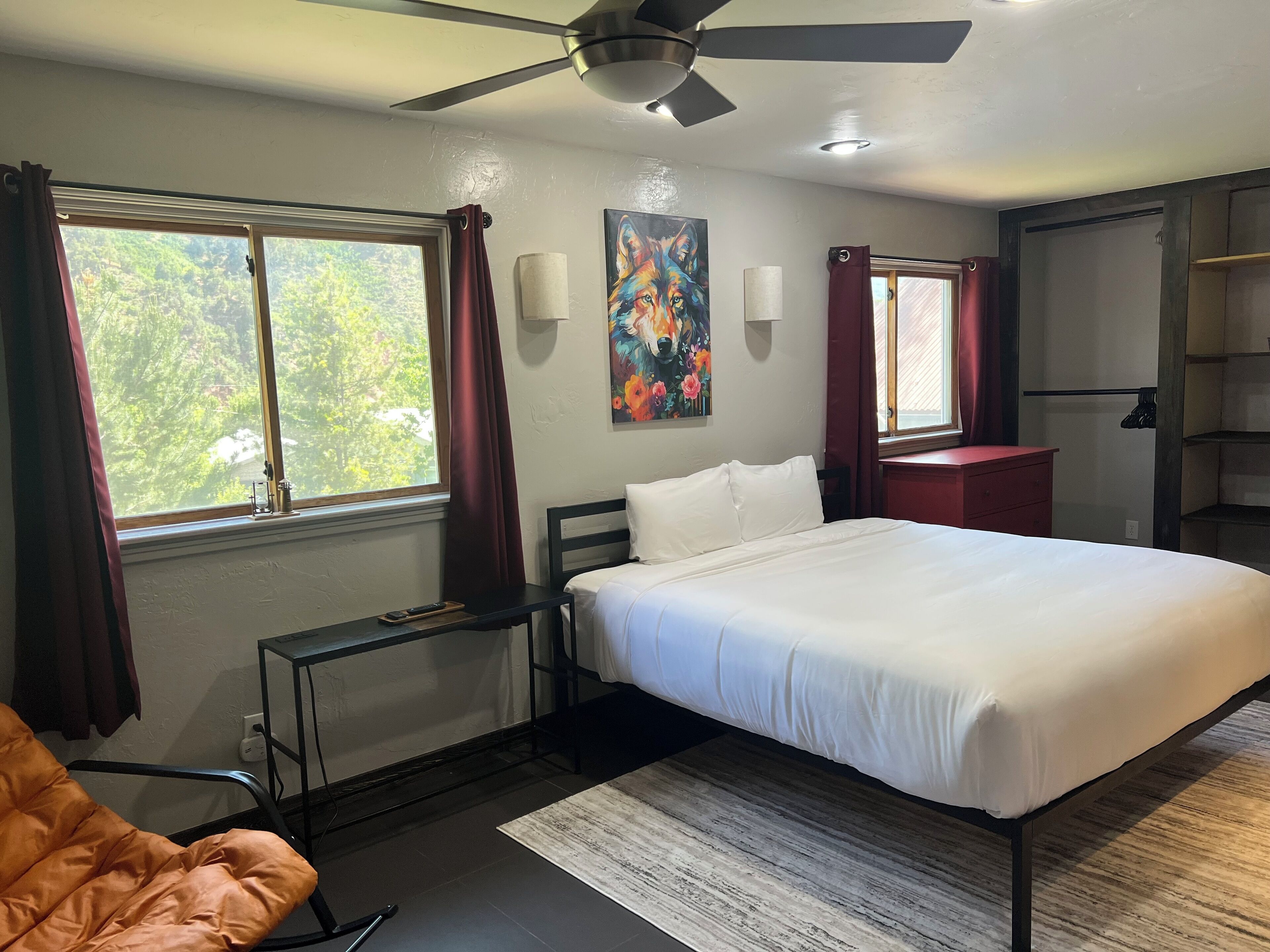 4 chambres, fer et planche à repasser, Wi-Fi gratuit, draps fournis