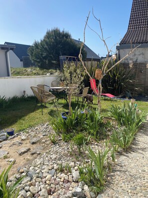 Outdoor dining - House for rent Agon-Coutainville 4 people (6 max) 400m from the sea (Agon-Coutainville)