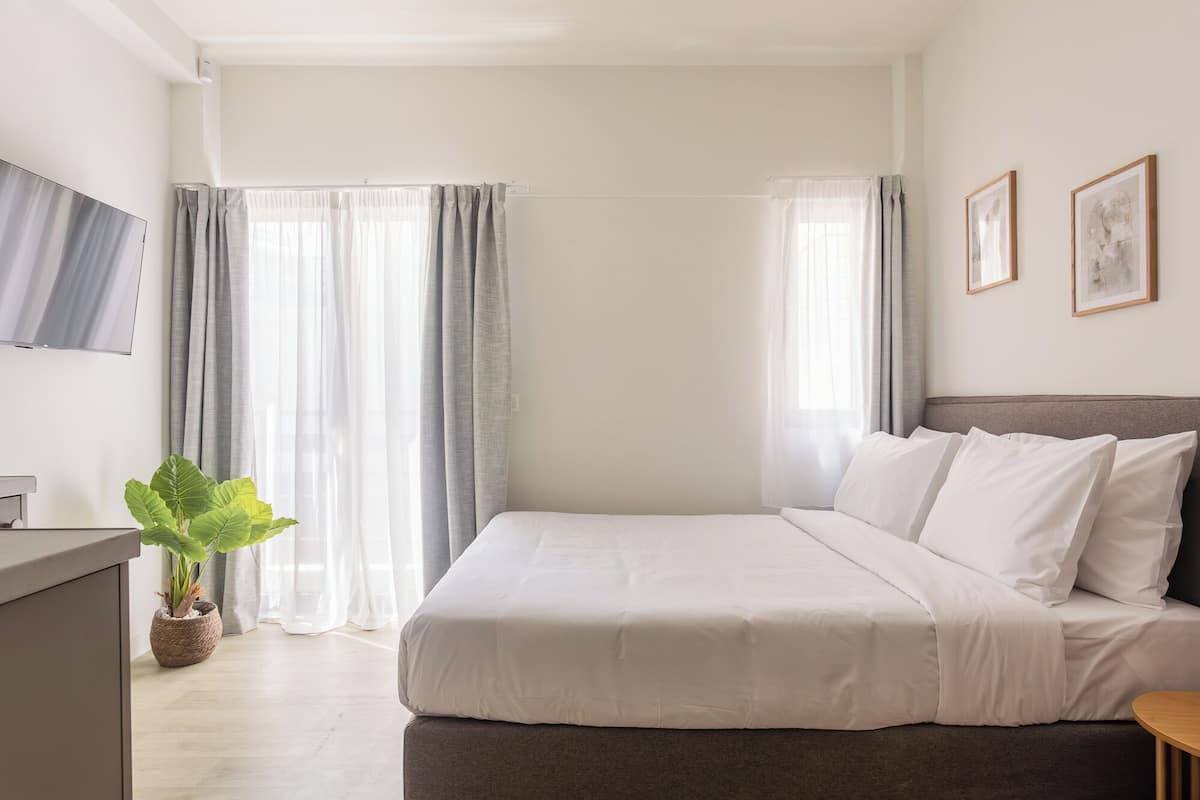 SOL Star | 1 bedroom, laptop workspace, iron/ironing board, free WiFi