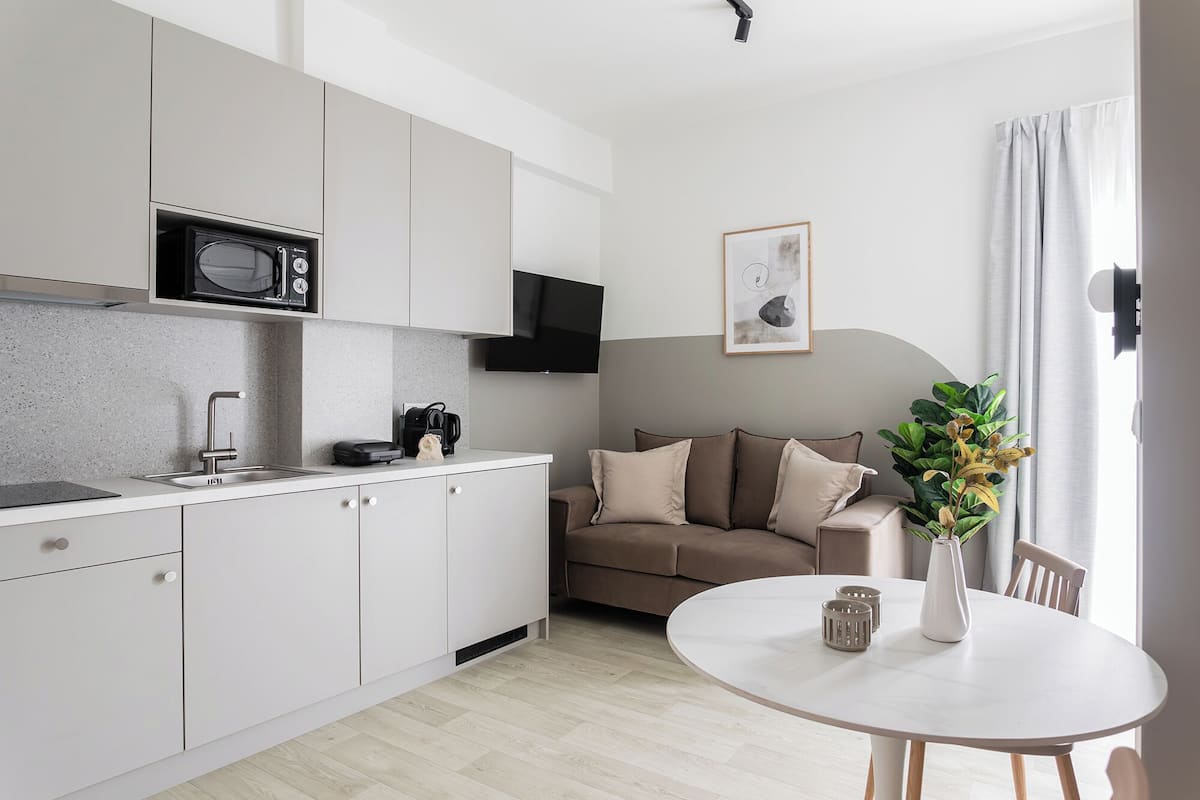 SOL Ember | Living area