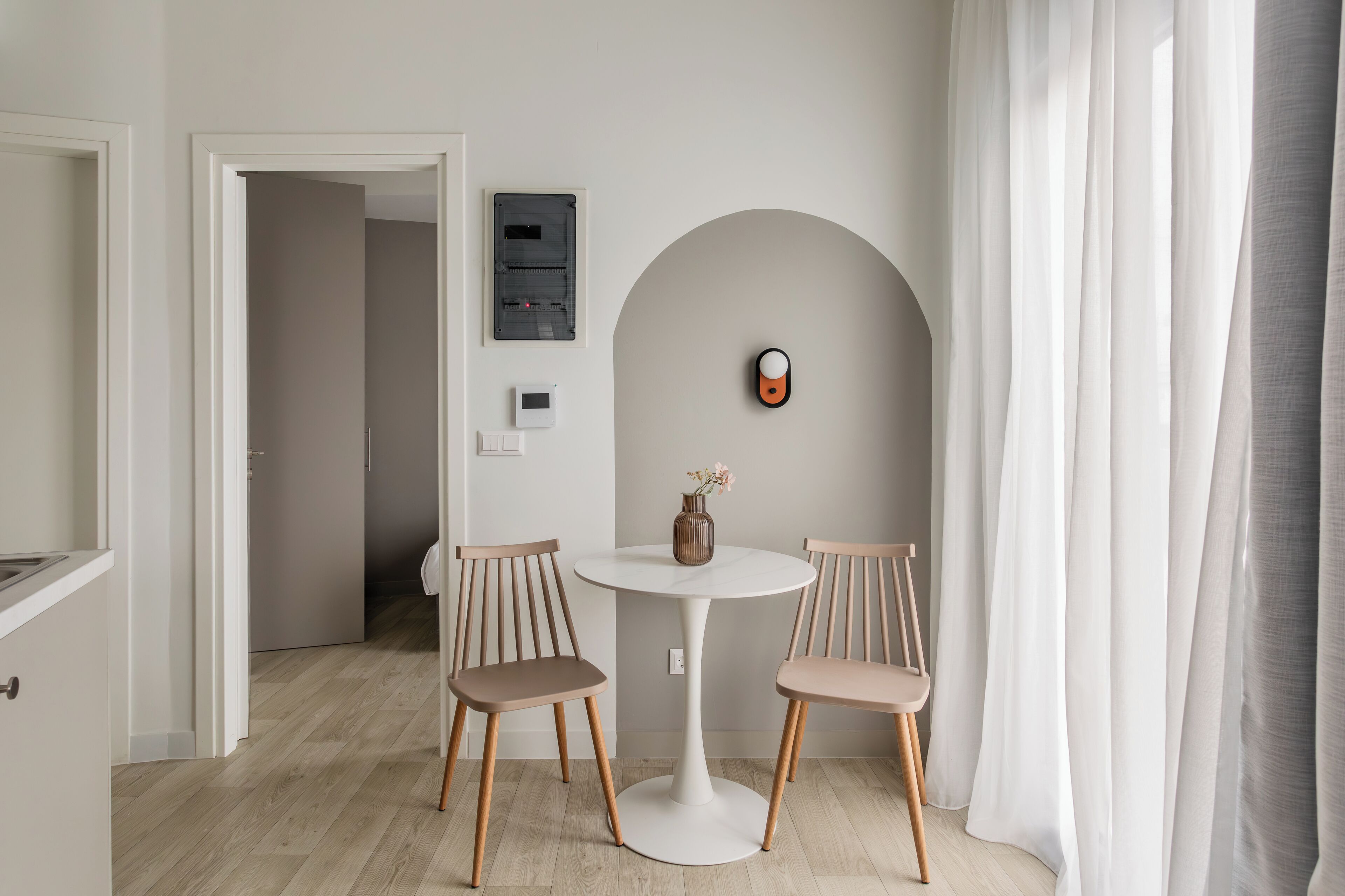 SOL Meteor | In-room dining