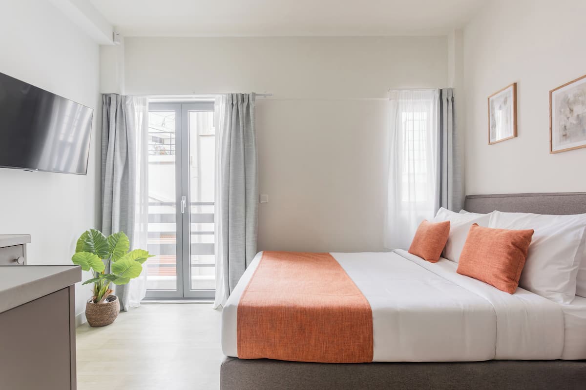 SOL Eclipse | 1 slaapkamer, een laptopwerkplek, een strijkplank/strijkijzer