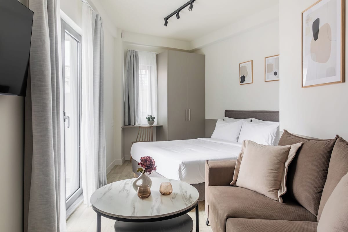 SOL Eclipse | 1 bedroom, laptop workspace, iron/ironing board, free WiFi