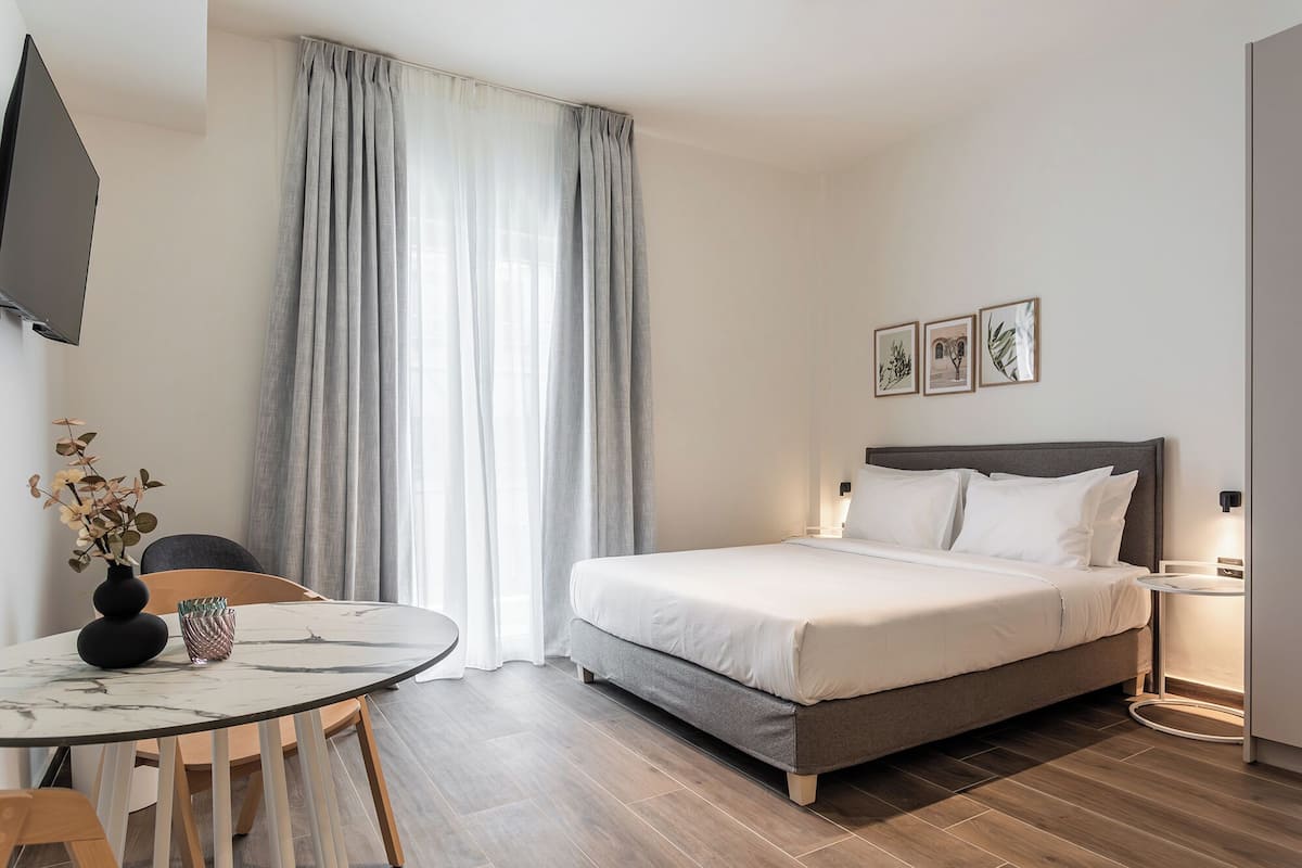 KLEO Gaia | Iron/ironing board, free WiFi