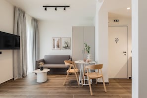 KLEO Hecate | Living area - KLEO by Zoia Living (Athens)