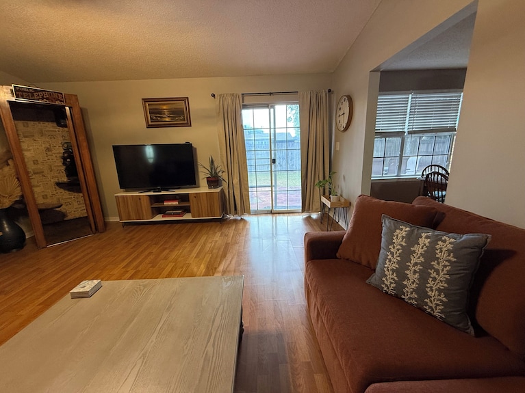 Sea La Vie - A Charming 3-bedroom House In Lovely Navarre! - Navarre, FL
