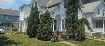 Cozy 1-bedroom apartment with WiFi, AC in welcoming Sandusky