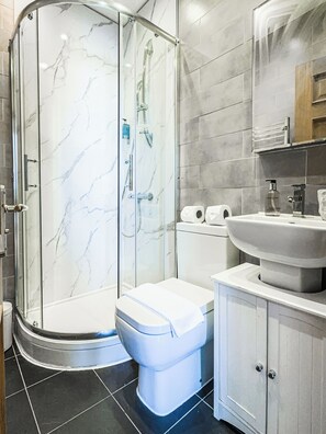 Apartment | Bathroom - Imperial Earls Court Apartments (London)