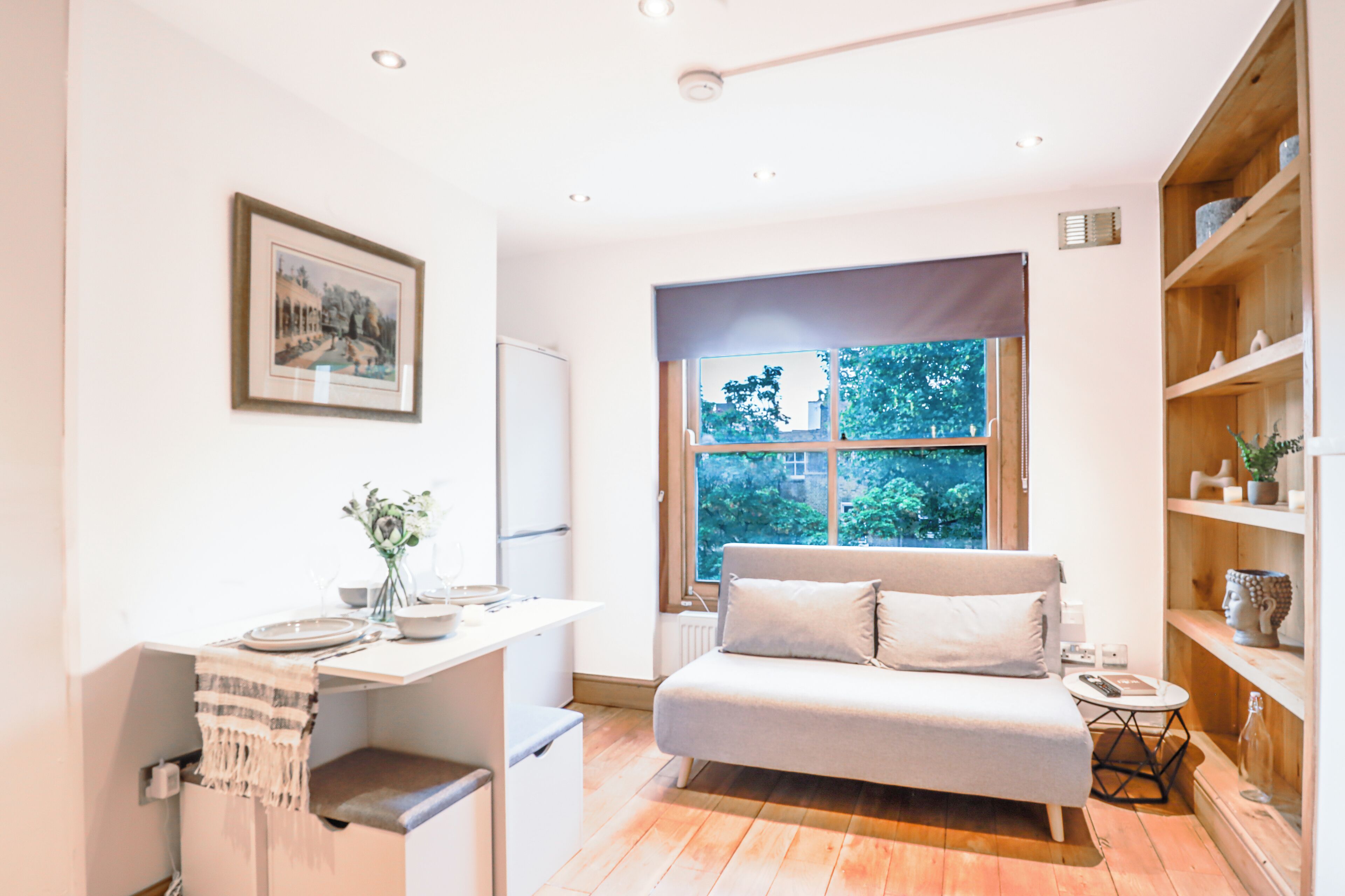 Apartment | Living area | Flat-screen TV