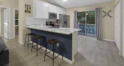 Charming 3BR in St. Augustine - Walk to Downtown, Near Beach, Wifi & A/C!