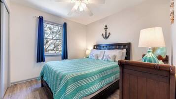 3 bedrooms, iron/ironing board, WiFi, bed sheets