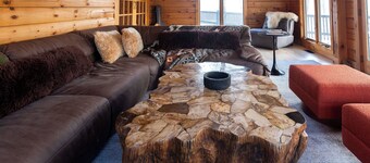 Hudson Valley Luxury Lodge w/ Saltwater Pool, Yoga & Massage Room & Nature Trail