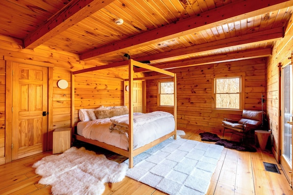 6 habitaciones, tabla de planchar con plancha, wifi y ropa de cama 
