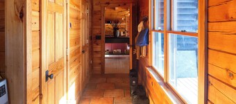 Hudson Valley Luxury Lodge w/ Saltwater Pool, Yoga & Massage Room & Nature Trail