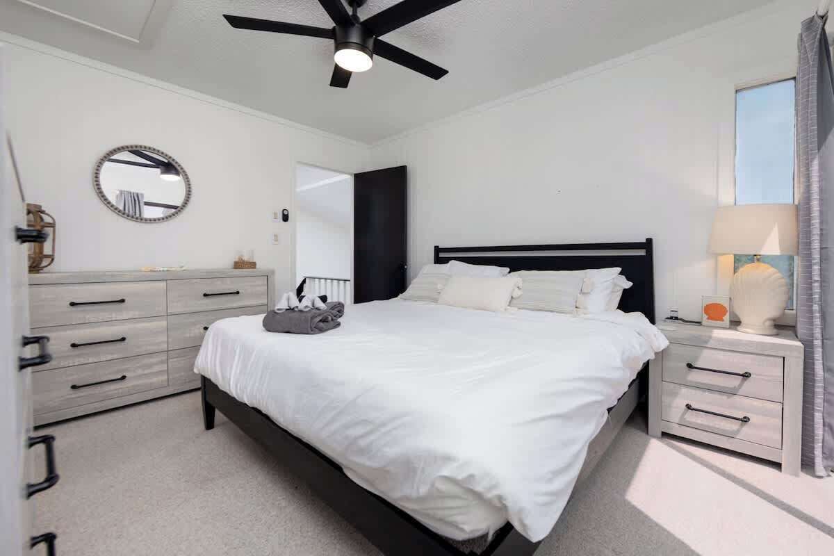 3 bedrooms, iron/ironing board, travel cot, WiFi