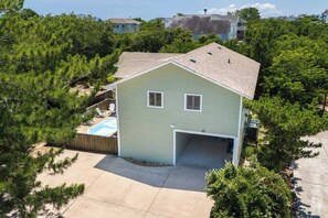 Unclassified image, 5 of 47, button