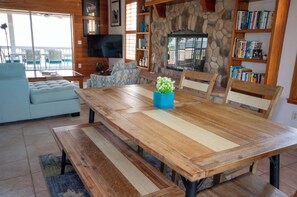 Dining - Dolphin House for 2, Cayo Costa Island (Cayo Costa)