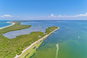 Beach - Dolphin House for 2, Cayo Costa Island (Cayo Costa)